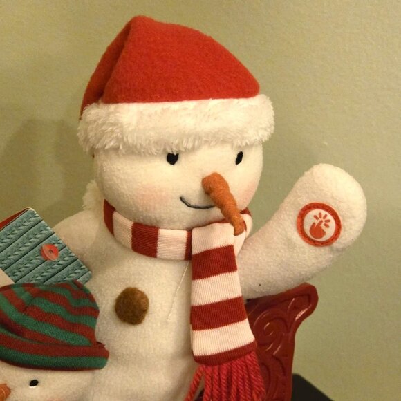Hallmark Twinkling Sleigh Ride Snowmen 2016 Musical Motion Jingle Pals NWT - Picture 3 of 6